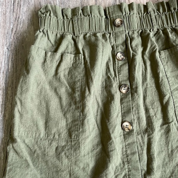 Shein Army Green Skirt, size large - Picture 2 of 5